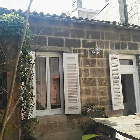 85m2 With Big Terrace Daire *